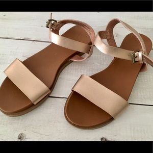 Gold Sandals, Size 7